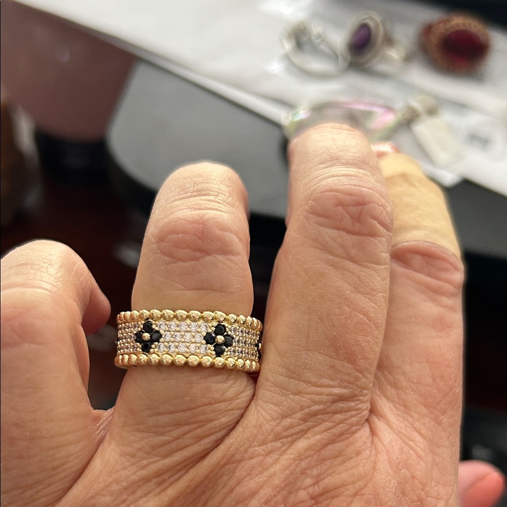 Gold and Black Beaded/sparkly band size 8